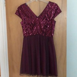 Mini maroon dress